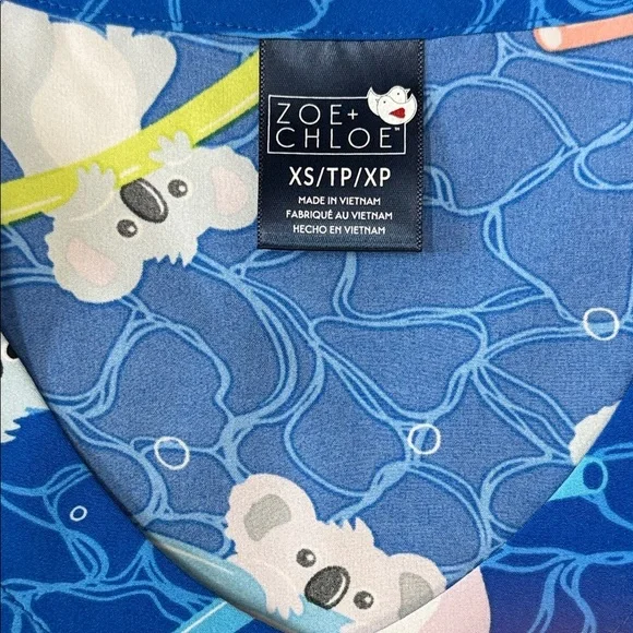 Zoe + Chloe XS Scrub Top Koala Surfboard Print Blue V-Neck - Picture 2 of 5